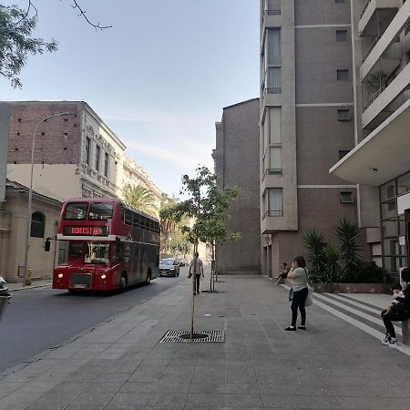 Una Habitacion Privada Con Bano Privado En Centro Historico Santiago Exterior photo
