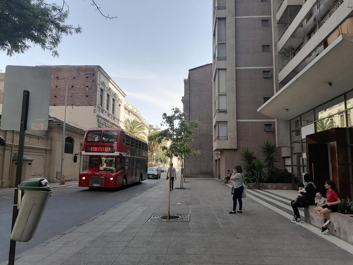 Una Habitacion Privada Con Bano Privado En Centro Historico Santiago Exterior photo