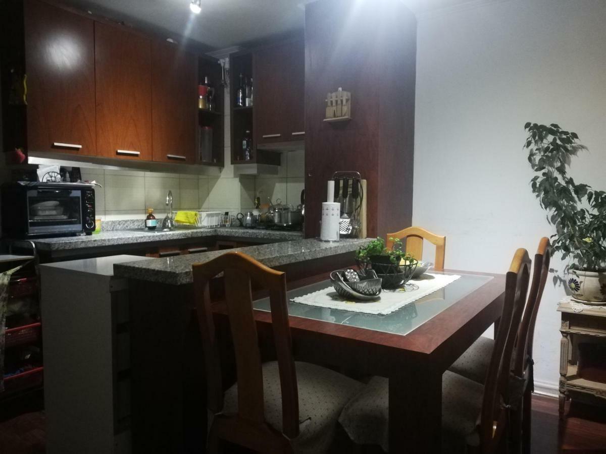 Una Habitacion Privada Con Bano Privado En Centro Historico Santiago Exterior photo