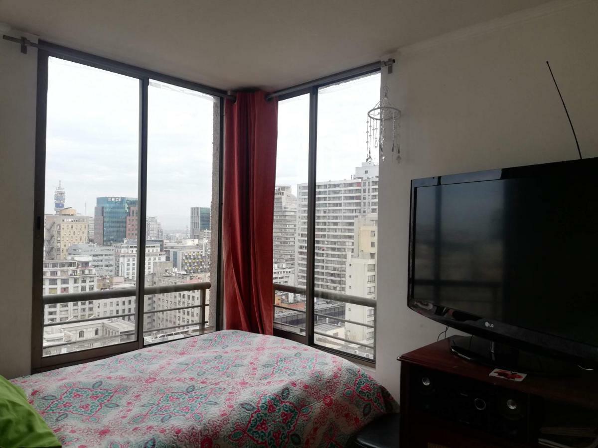 Una Habitacion Privada Con Bano Privado En Centro Historico Santiago Exterior photo