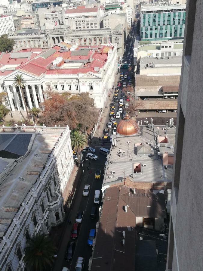 Una Habitacion Privada Con Bano Privado En Centro Historico Santiago Exterior photo